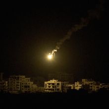 轟炸一夜未停！以軍發動加薩市地面攻勢　防長：加薩正在燃燒
