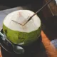 糖尿病男天熱狂喝半箱椰子水！血糖飆1100住院一個月　醫師警告：死亡率50%