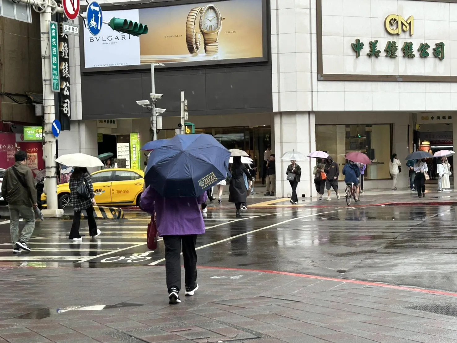 初五開工熱飆30度！　下週2波鋒面連襲「全台有雨」