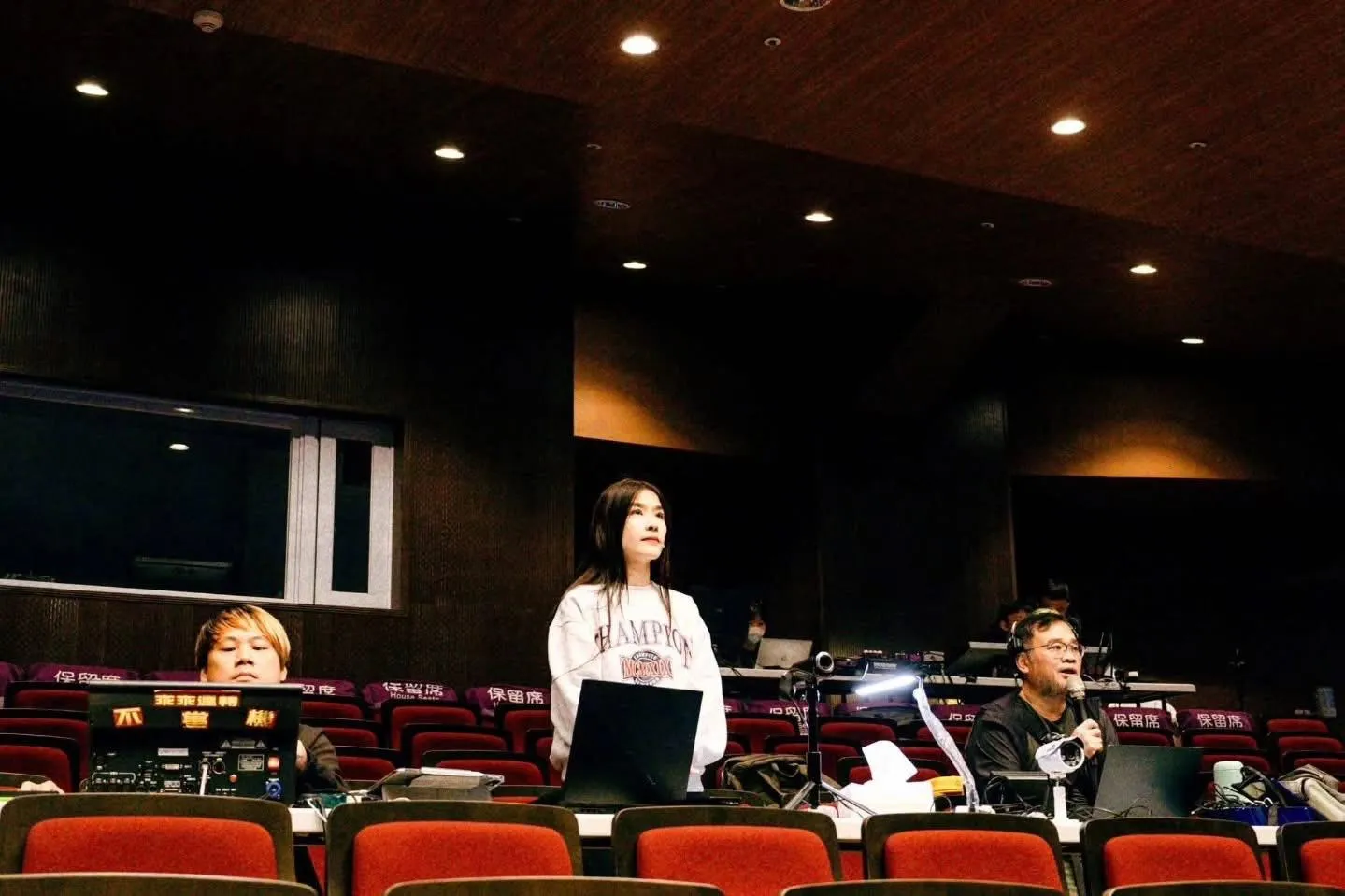 小嫻母親離世忍痛登台 深夜悲痛發聲:媽媽!我完成了