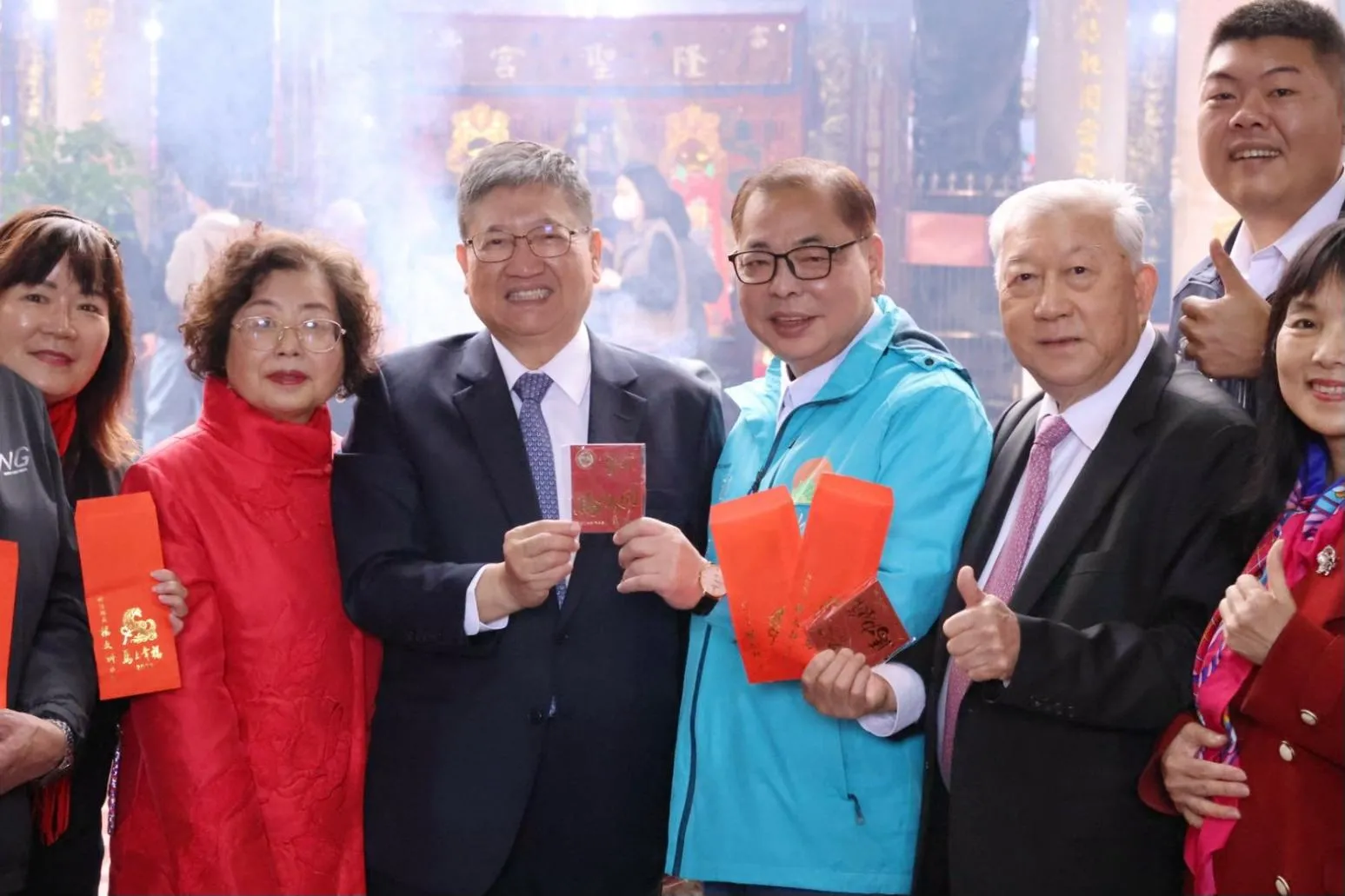 拚新竹縣長初選提名　陳見賢獲歷任縣長同框加持