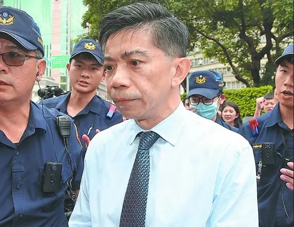 會議紀錄曝光!放行致癌油20%下架 行政院知情