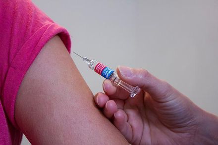 聯亞藥新冠疫苗保護效力試驗　估年底前完成數據分析