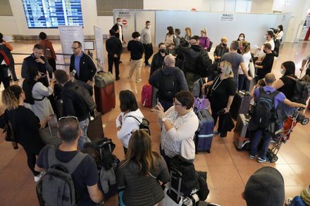 外國旅客殺到！日本全面開放國門　國際機場久違人潮再現