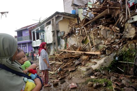 印尼強震已增至268人喪生、151人失蹤　9個月孕婦也不幸遭活埋