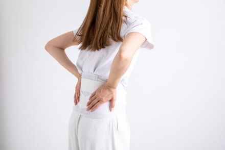 44歲女長期經血異常、腰酸背痛　就醫發現竟是子宮「多發性肌瘤」惹禍！