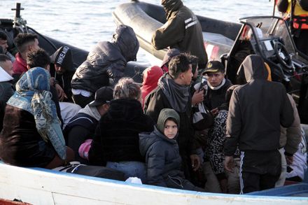 10天內200多人船難亡！大批難民冒險湧入突尼西亞　遺體塞爆太平間