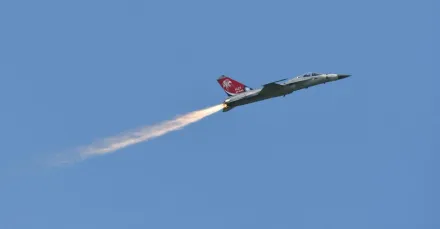 IDF戰機清泉崗特技表演「引擎空中起火」！空軍回應了