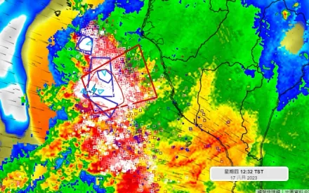 南北注意了！台南、高雄雷雨胞盤整中　雙北大雷雨開炸持續1.5小時