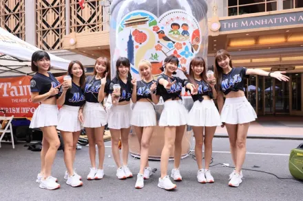 世界的樂天女孩！時代廣場宣傳台灣珍奶　喝到西瓜汁「感動快哭了」