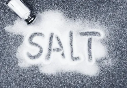 小心不吃鹽「低血鈉」嚴重恐致死！預防、改善方法看這裡
