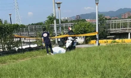 快訊/新北土城河堤雜物堆起火「驚見男焦屍」　警追查身分