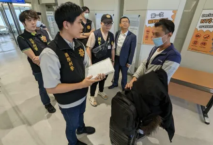影/富少猥褻女大生潛逃出境　泰國曼谷機場遭泰警逮獲遣返