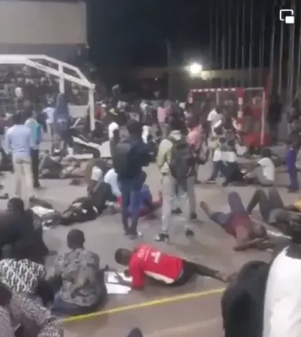 影/為生計年輕人搶破頭排隊報名！剛果募兵活動爆大規模踩踏釀31死
