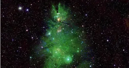 太空也有過節氣氛！NASA分享合成「聖誕樹星團」照夢幻應景