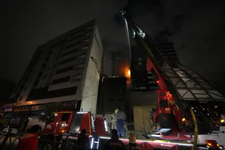 影/伊朗首都德黑蘭醫院暗夜大火　烈焰狂燒整棟建築物遭吞噬