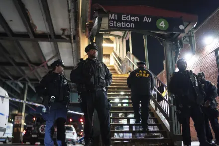 衝突引殺機！紐約地鐵「放學尖峰時刻」爆槍擊案1死5傷　嫌犯仍在逃