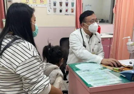 流感高原還沒完！一周5童反覆發燒送醫　最小的11個月