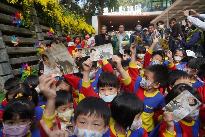 高雄壽山動物園試營運門票太搶手！黃牛喊破百元　陳其邁：「重點查緝」