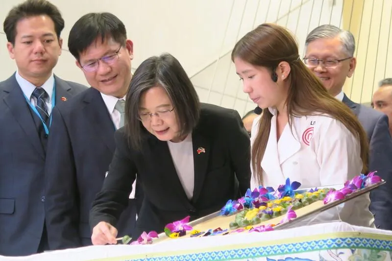 蔡英文紐約會小廚神朱如茵　品嚐涼圓挺台灣