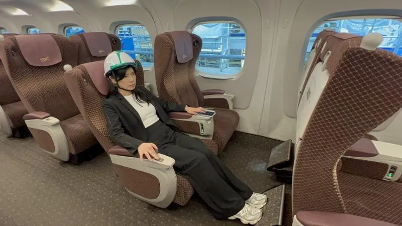 高鐵新車廂亮點多 　行李架加深、下沉式座椅更舒適
