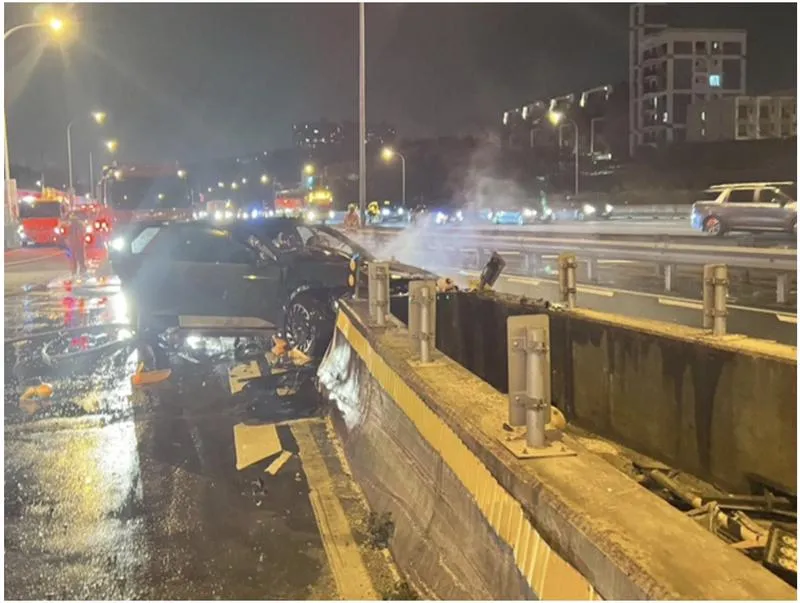 國1楊梅休息站電動車自撞4死　運安會：輔駕未辨識標線