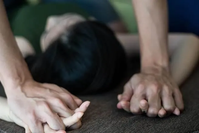 「內褲有血」揪誘姦！ 13歲少女遭4鄰性侵…最老近70歲　父怒：我跟他兒子一起長大