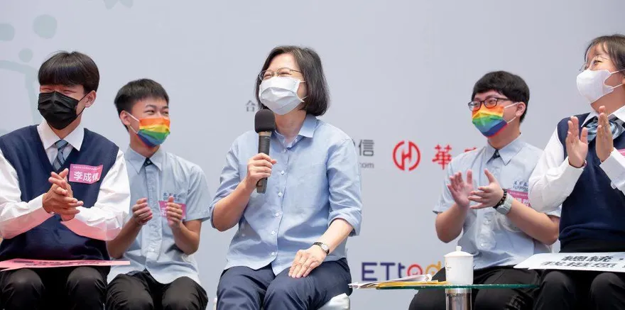 民進黨政黨民調全面崩盤！創2016蔡英文上台以來最低數字