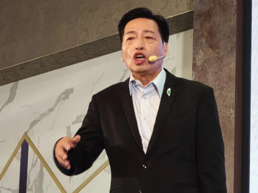 鄭寶清博士論文抄襲！遭中央大學罰「重修學倫課」　本人怒回應