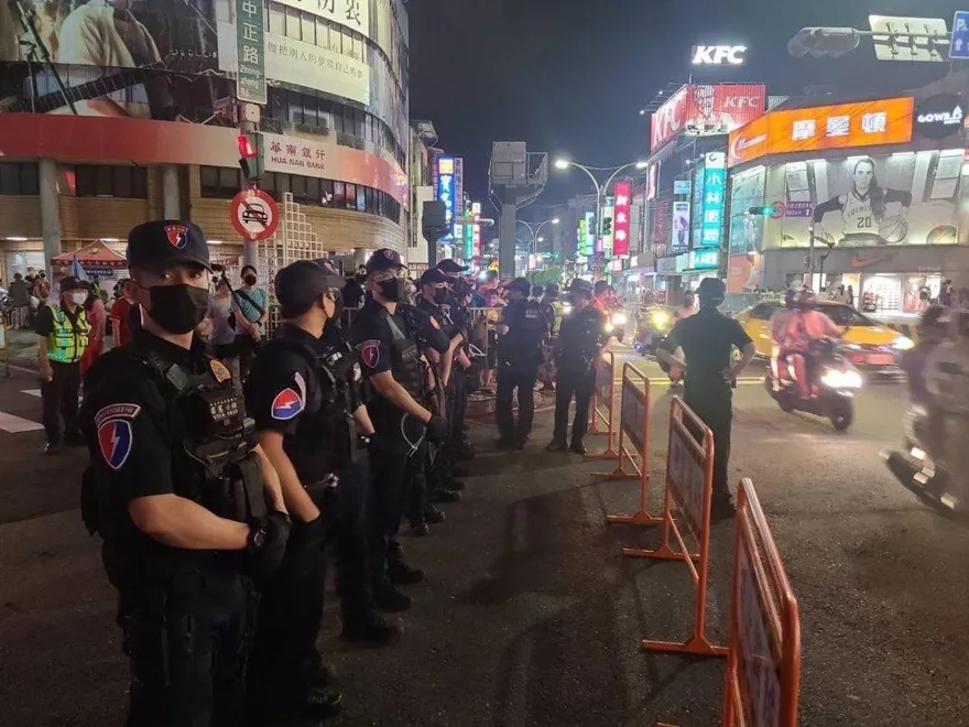 【扣扳機前一秒-系列報導4】長官升官就走人！警員開槍得自己面對　基層：危及生命該開還是要開