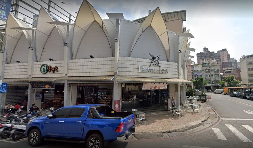 快訊／高雄男街頭被砍！咖啡廳外滿地血　3嫌遭逮偵訊中