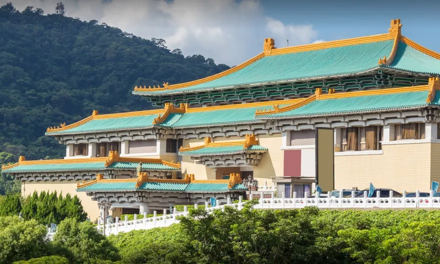 摔壞國寶1件、損毀2件！3照片曝光 故宮博物院4點聲明