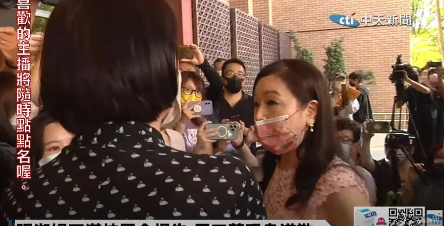 快訊／王鴻薇周玉蔻開戰！兩人北檢直接大撕逼