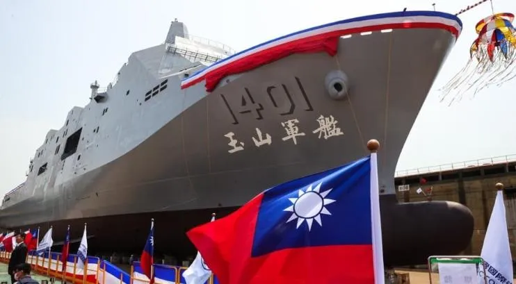 海軍1.6萬噸玉山艦6月成軍 將擔負南海運輸重任