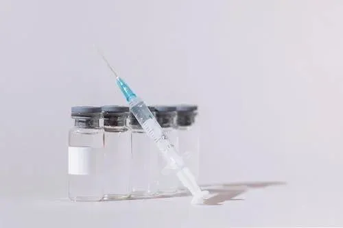 北榮第二波疫苗來了！莫德納次世代雙價疫苗接種二階段網路預約開跑囉！