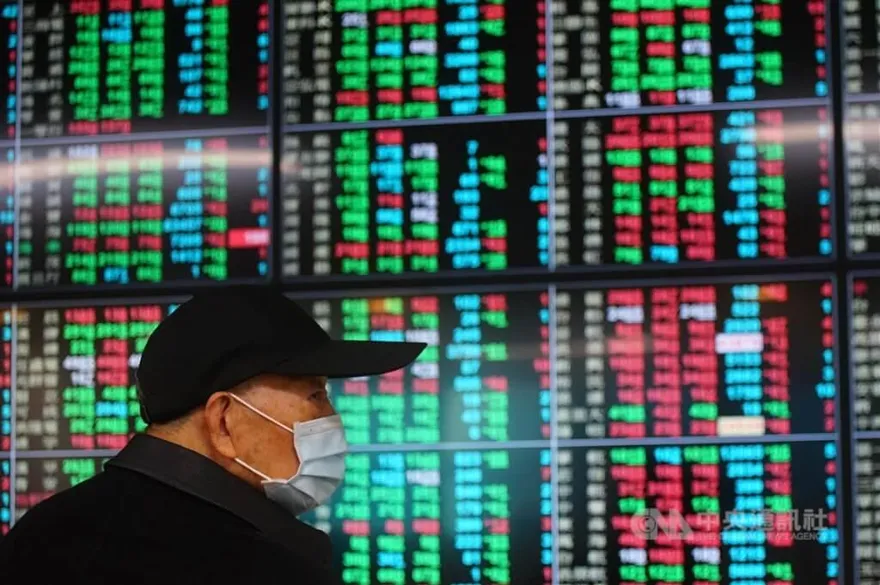 美股跌多漲少　法人：台股面臨13000保衛戰