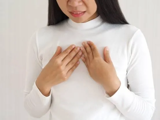 婦人疫情中斷癌篩 時隔2年竟罹患「乳癌第二期」！