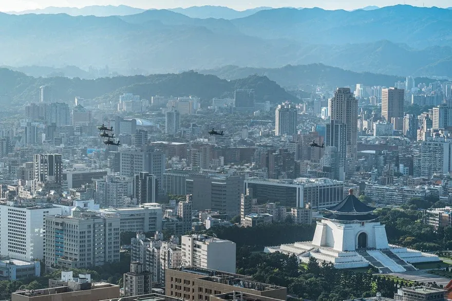 發現大陸民航機偏航金門  國防部證實：因天氣影響