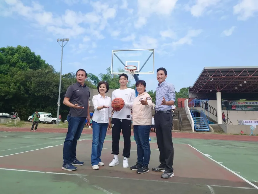 蔡培慧「尬上」職籃人氣王　原來兩人有這層關係