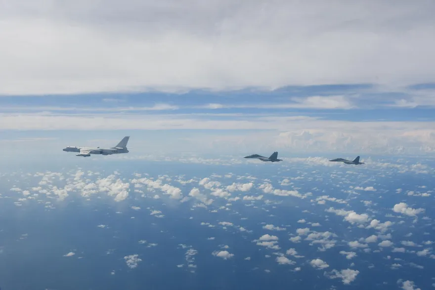 解放軍隨賴清德十講增量　35機艦擾台、17架逾中線
