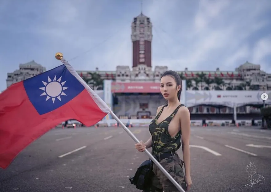 最「兇」前陸官生慶中華民國生日　重拾軍裝「霸氣側露」了