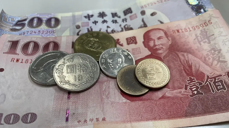 普發現金開放ATM領現  2銀行祭抽獎優惠