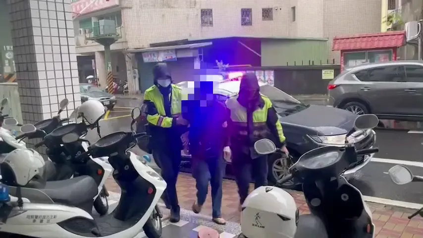 怪男「緊貼」下班妙齡女　一路跟回家還吐紅紅的　隔天遭逮將依跟騷法送辦