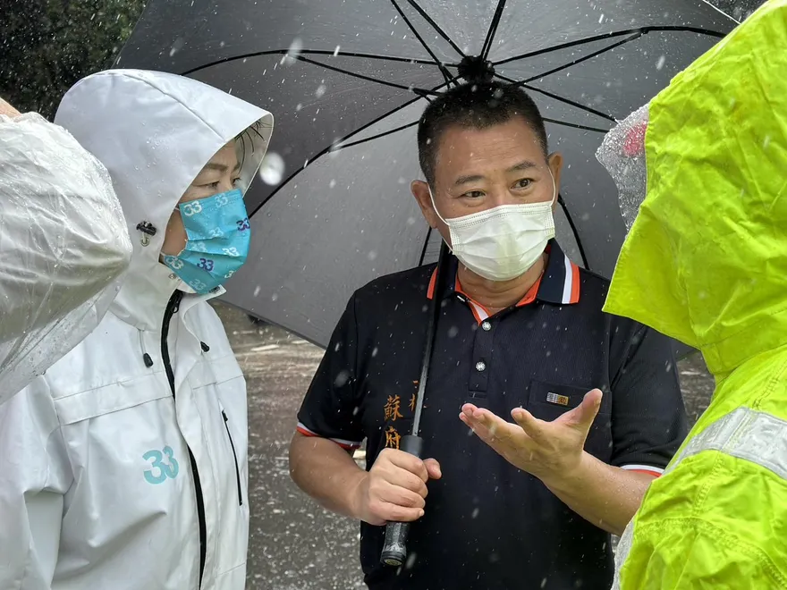 陳時中VS黃珊珊「救災政治學」  里長感慨：她讓人感動