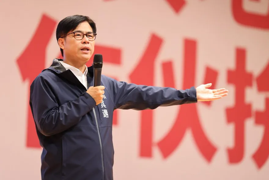 陳其邁公費唸醫未盡義務嗆已還錢　蔡正元引柯林頓名言批：笨蛋！問題不是繳了錢