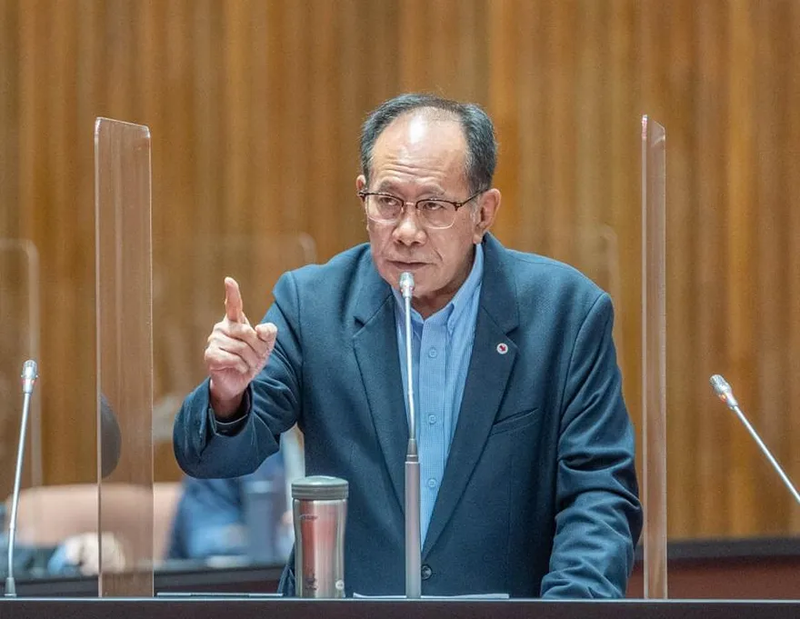 苗栗選情生變！在地藍委陳超明公開倒戈力挺鍾東錦