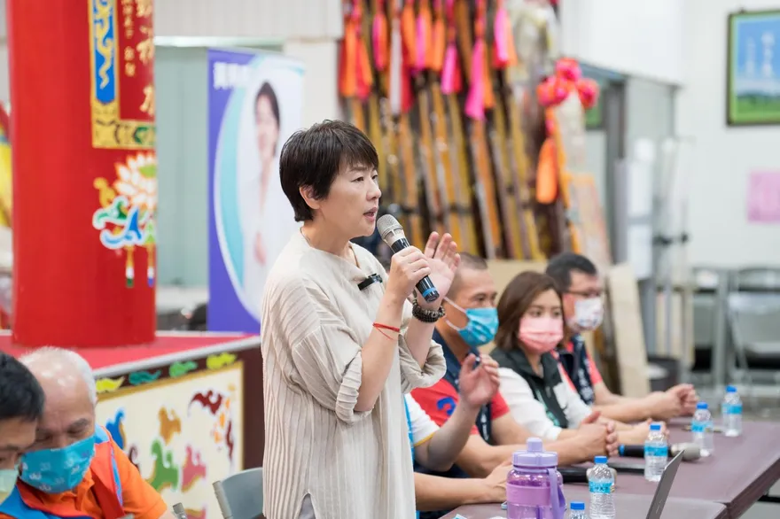 批藍綠操作棄保效應！黃珊珊：假民調、真文宣的惡質選風又開始了