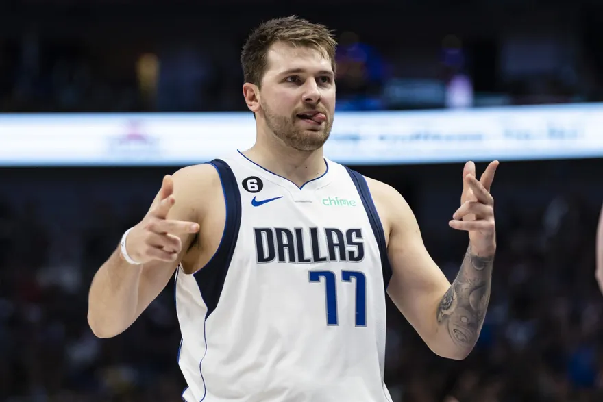 開季連6場飆破30分！金童東契奇追上喬神　「近35年來第1人」