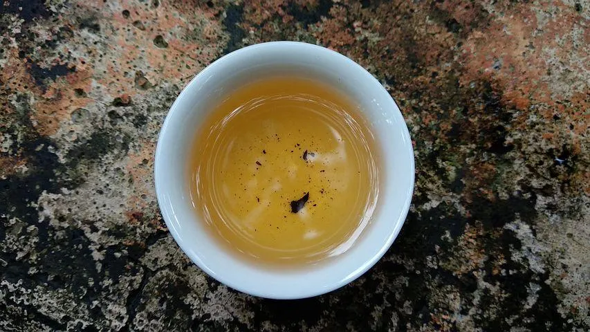 科技男尿出「烏龍茶」沾沾自喜！醫師一查指數破千：恐患猛爆性肝炎