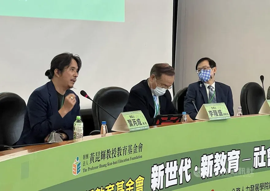 家長嚴管孩子用3C 學者：上大學才解禁更易沉迷